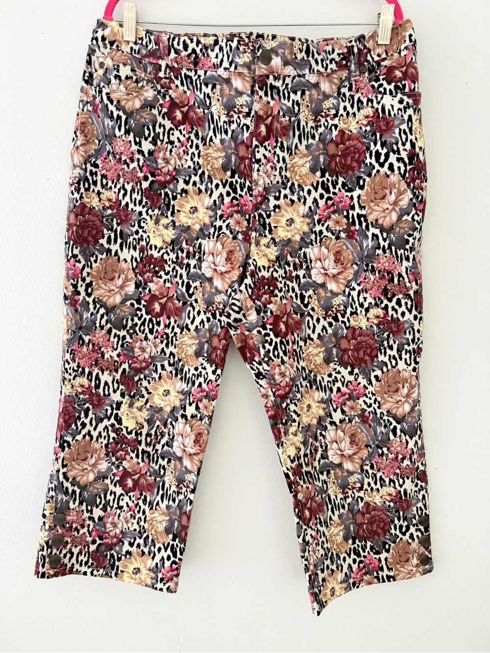 Koret Leopard & Floral Capri Pants women’s plus 18